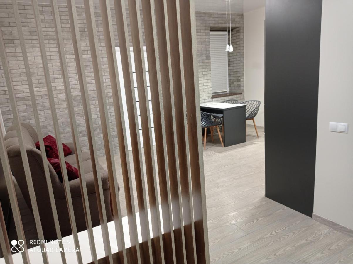 Lux Apartment & Центр,Жк Театральний Rivne Zewnętrze zdjęcie