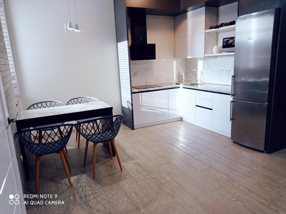 Lux Apartment & Центр,Жк Театральний Rivne Zewnętrze zdjęcie