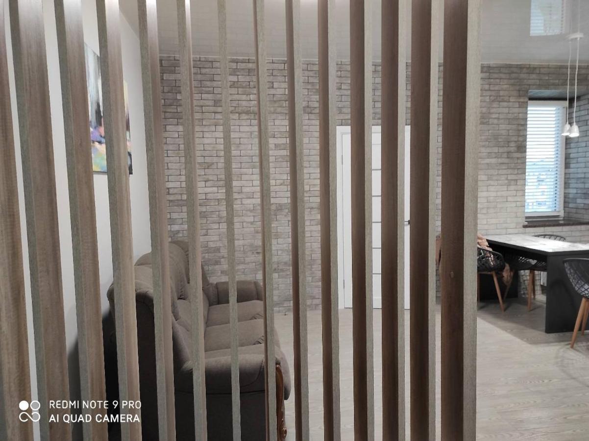Lux Apartment & Центр,Жк Театральний Rivne Zewnętrze zdjęcie