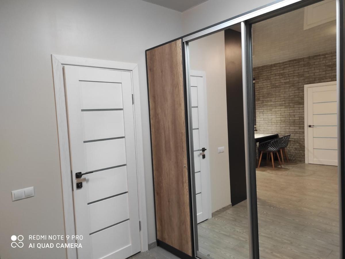 Lux Apartment & Центр,Жк Театральний Rivne Zewnętrze zdjęcie