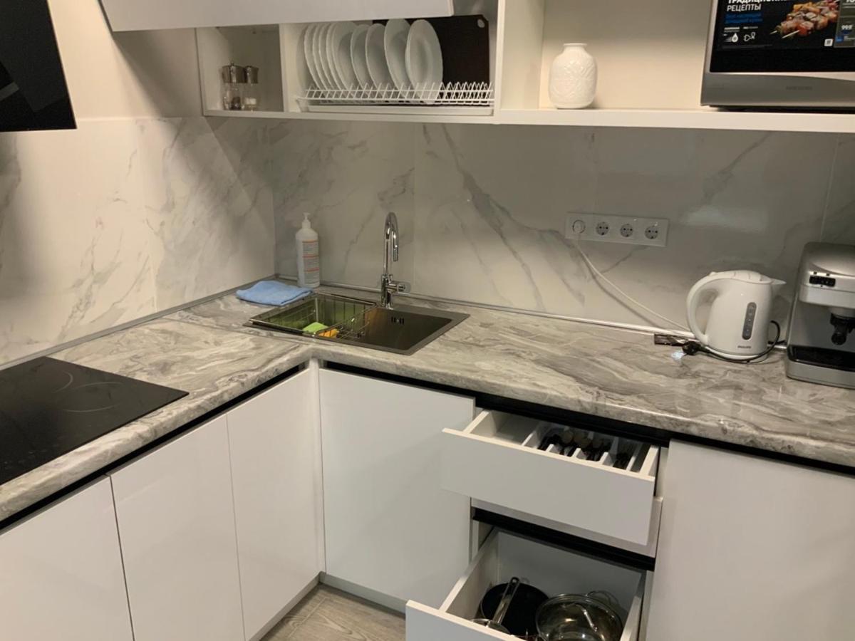 Lux Apartment & Центр,Жк Театральний Rivne Zewnętrze zdjęcie