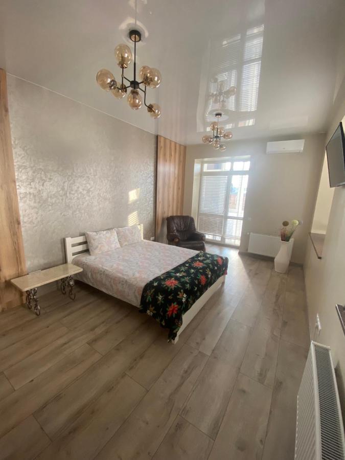 Lux Apartment & Центр,Жк Театральний Rivne Zewnętrze zdjęcie
